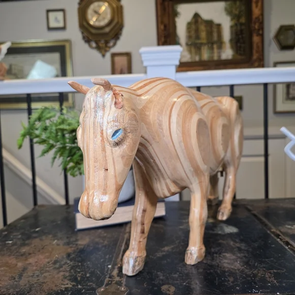 Large Vtg Carved Wooden Bull Figurine | Mid-Century Modern Wood Cow Statue - Picture 8 of 12